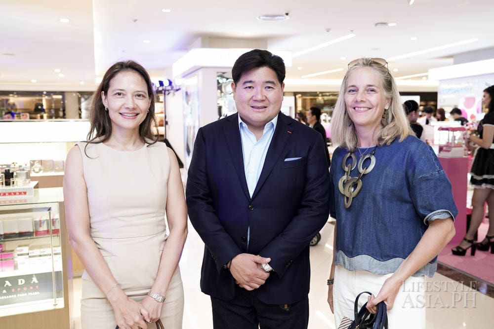 Barbara Aboitiz, SSI Group Inc. President Anton Huang, and Sevrine Miailhe