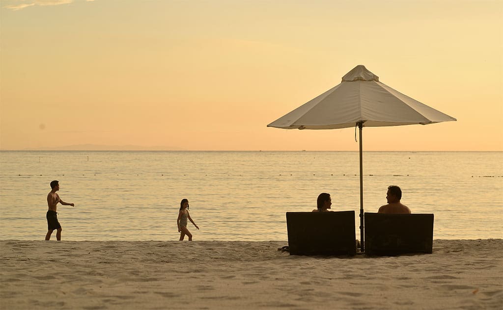 pico de loro beach and country club batangas