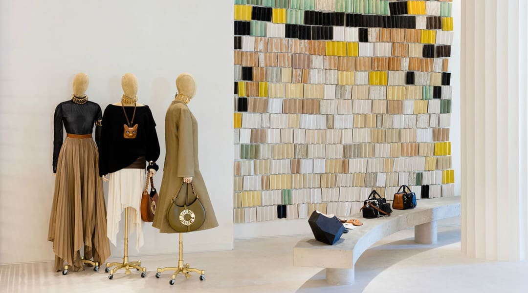 three mannequins in modern Spanish clothes