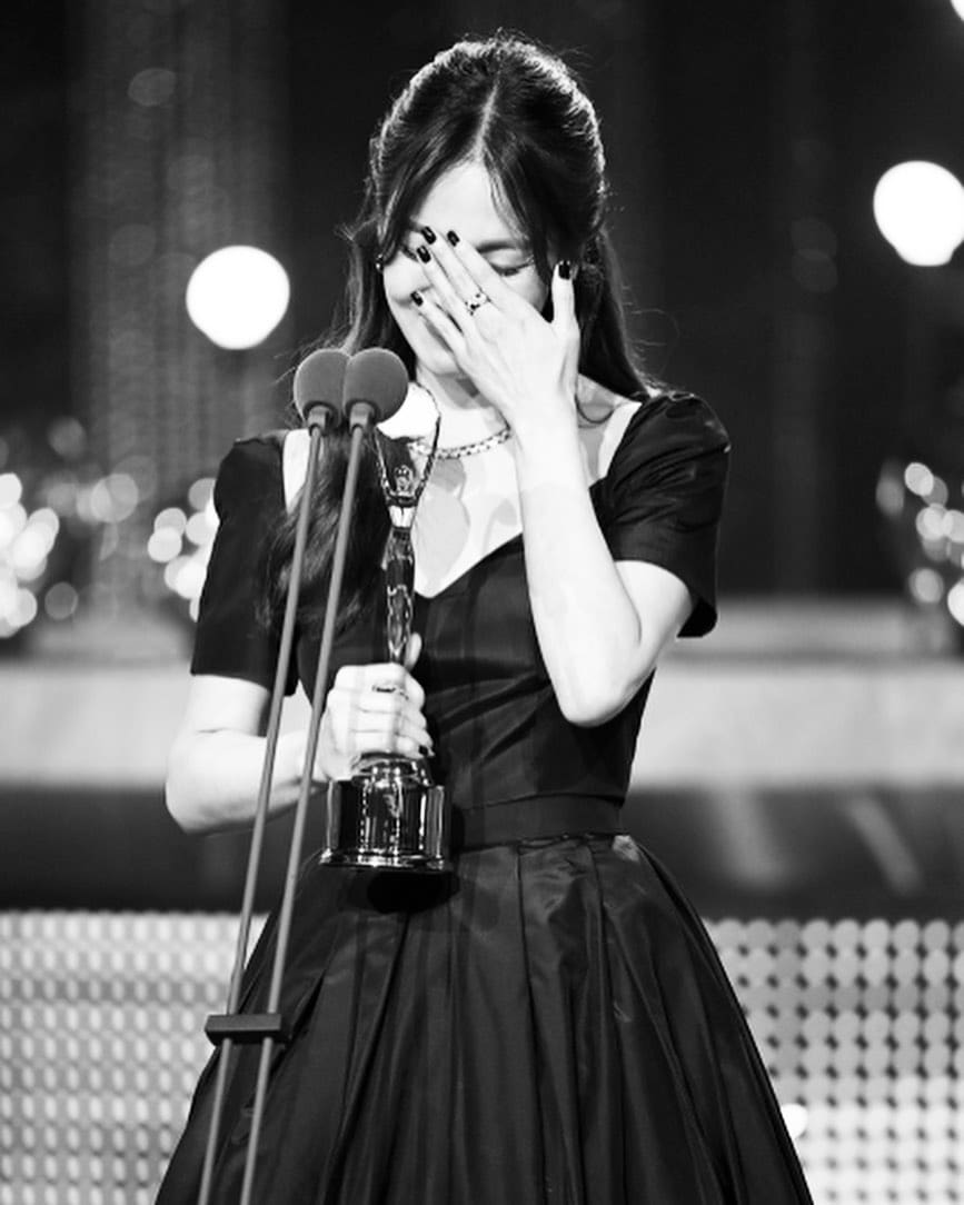 Song Hye Kyo at the Blue Dragon Series Awards