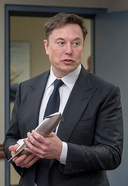 SpaceX CEO Elon Musk explains the future capabilities of his company’s “Starship” to senior leaders of the North American Aerospace Defense Command, U.S. Northern Command, and Air Force Space Command, April 15, 2019.