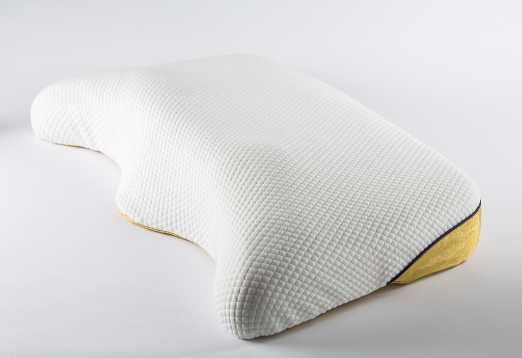 Another view of the Tailormade Pillow “Gold Edition,” which van der Hilst makes through 3D scanning and algorithms