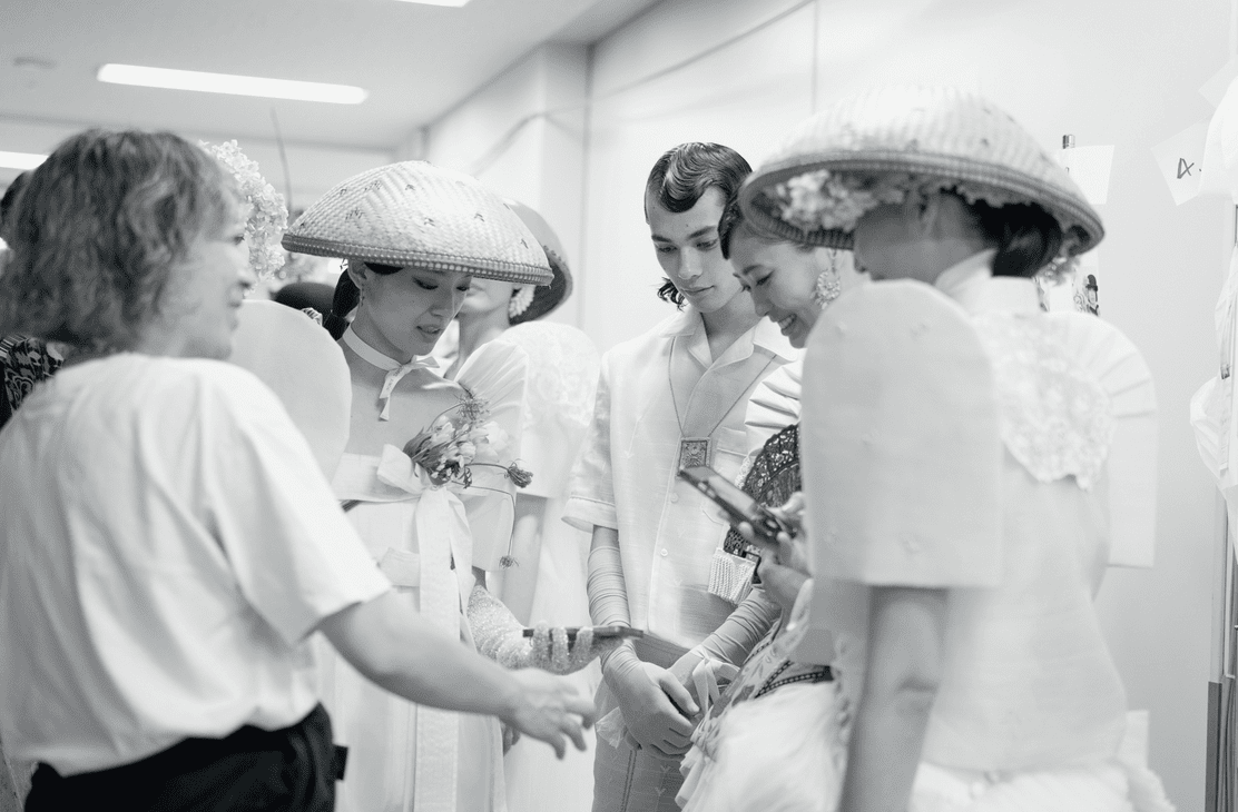 Models backstage 