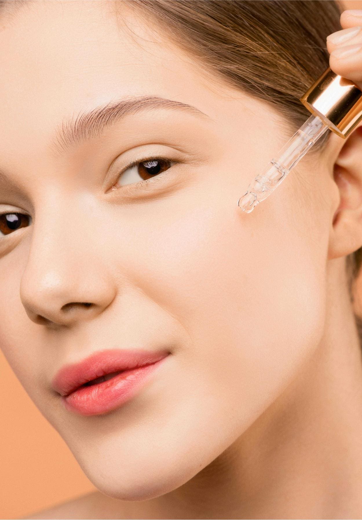 Hydrating is an important makeup and skincare trends this summer as it will prevent skin from drying out