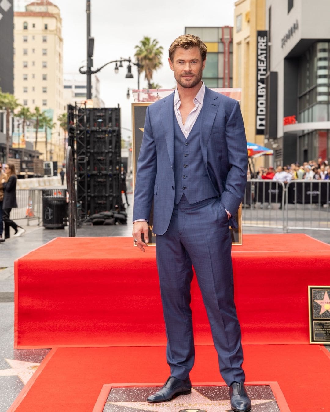 Chris Hemsworth with his Hollywood star