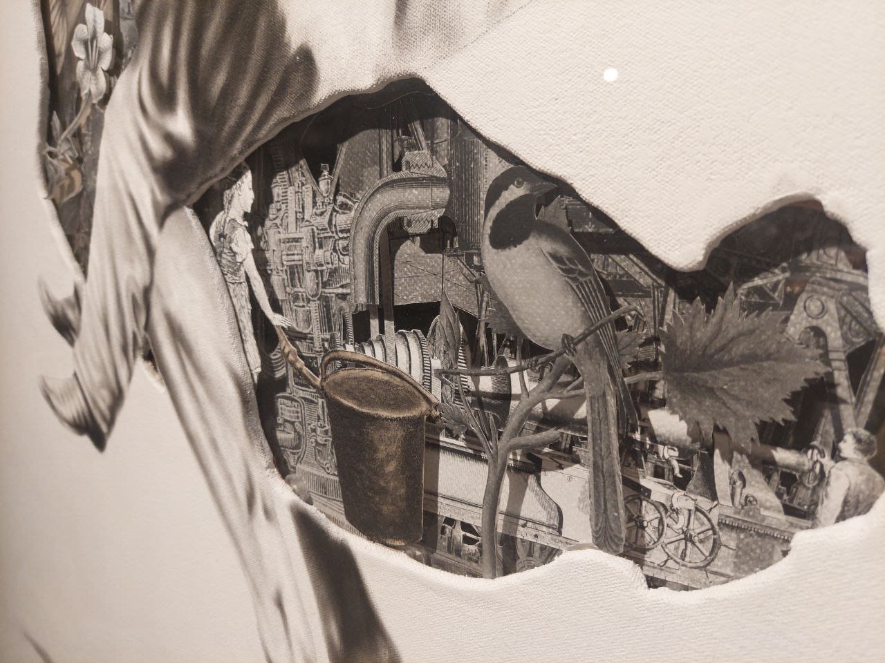 Close-ups of Manalo's intricate paper cutouts/Photos by Pilar Gonzalez