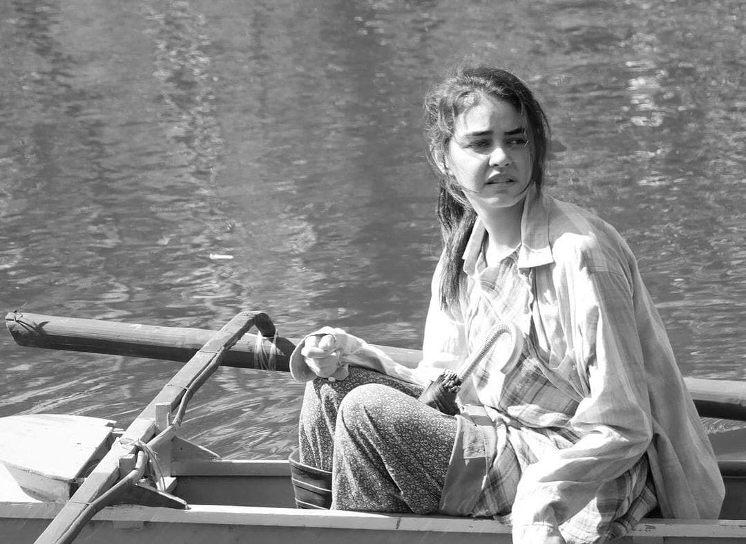 Janine Gutierrez as Reyna in Phantosmia