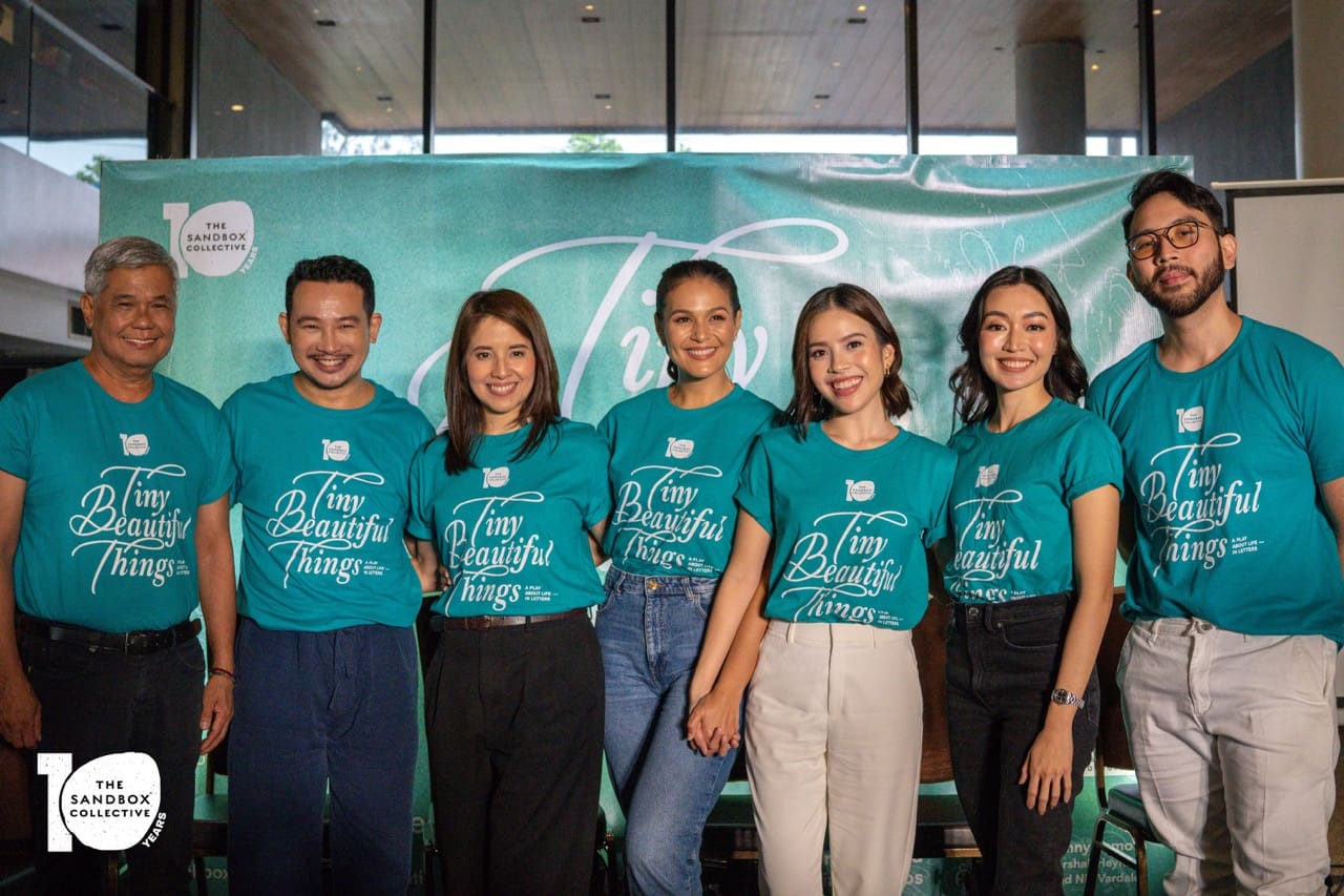 The cast and director Jenny Jamora at the press conference for "Tiny Beautiful Things"