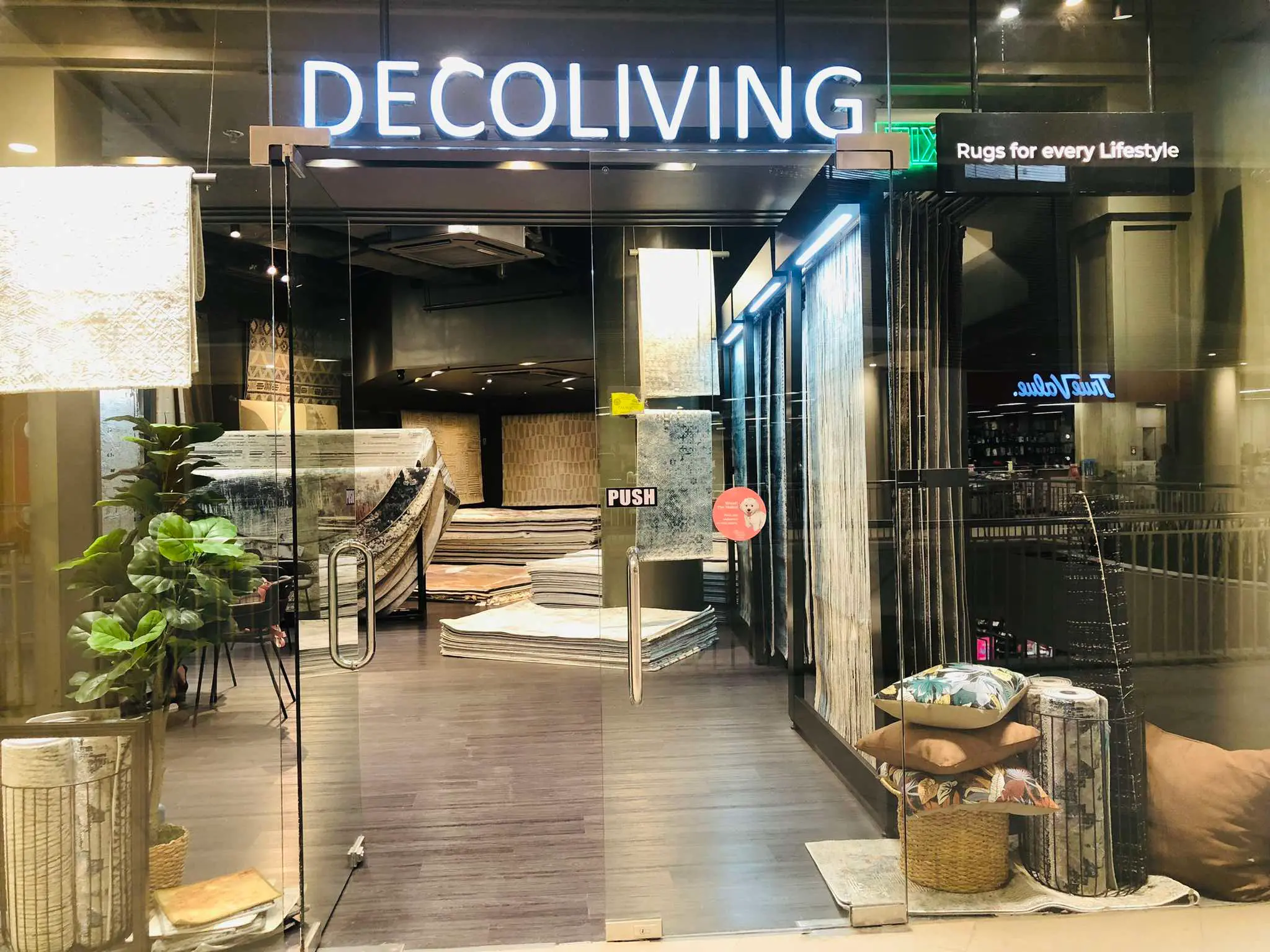 The new Decoliving showroom in Cebu
