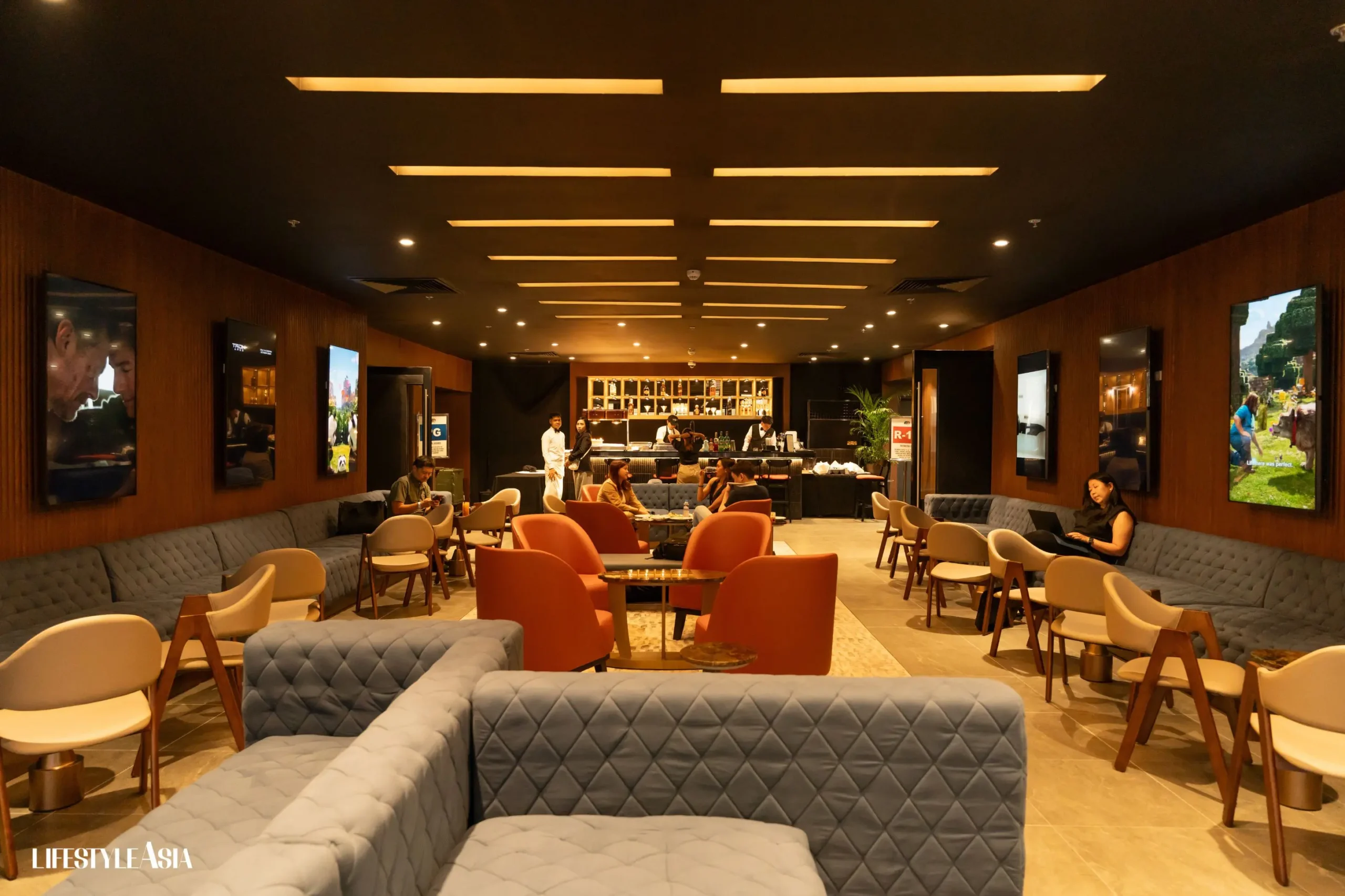 The lobby space at Wolfgang's Premiere Lounge is modern and inviting