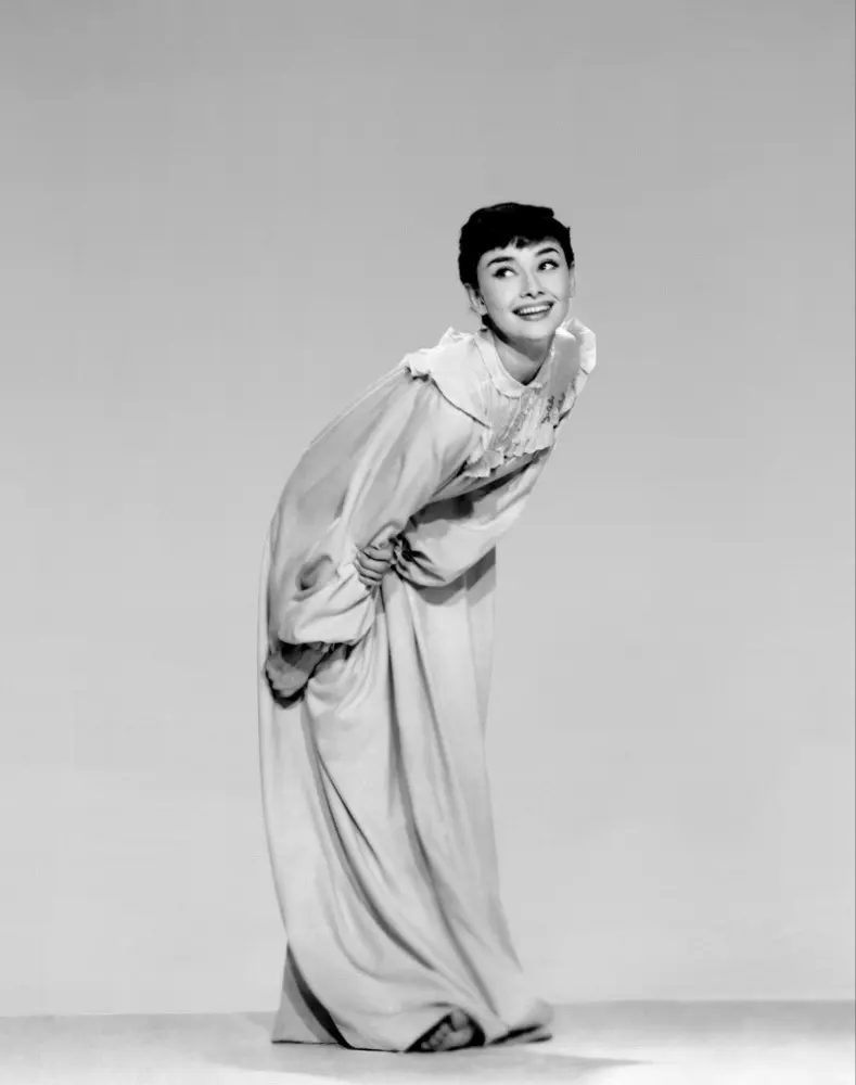 Simple, understated looks from Roman Holiday