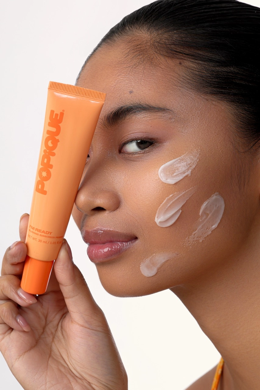 Aleah Sia Brings The Sun’s Warmth To The Vanity Table 