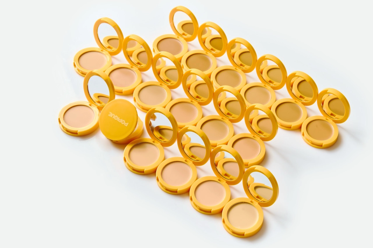 Aleah Sia Brings The Sun’s Warmth To The Vanity Table 