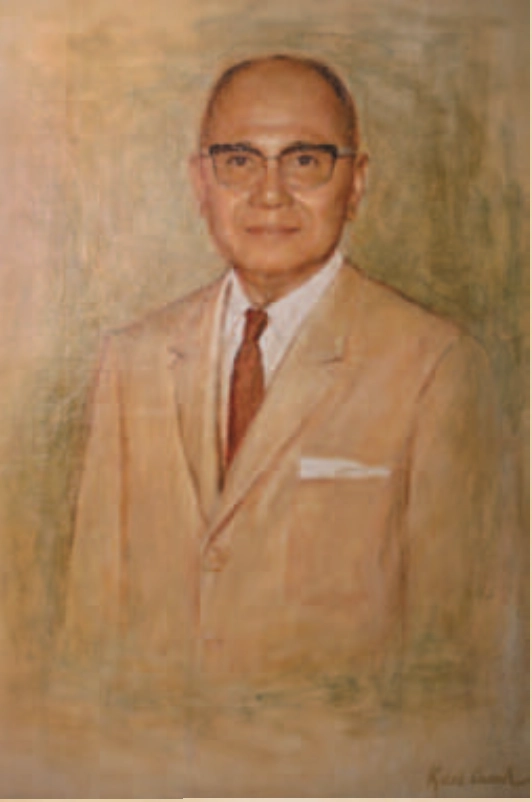 Max’s Restaurant Honors 80 Years Of Fried Chicken 