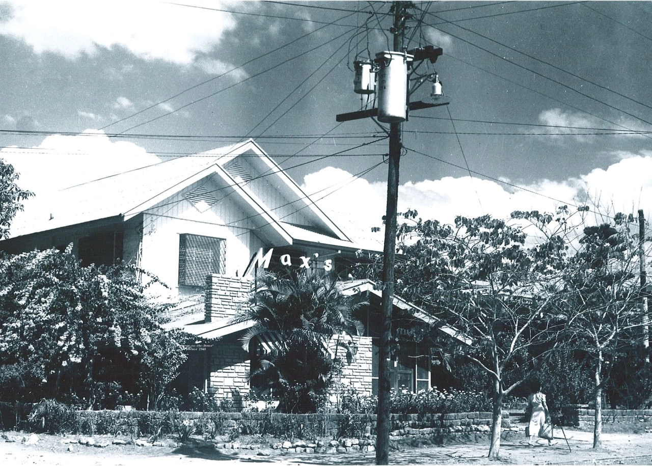 Max’s Restaurant Honors 80 Years Of Fried Chicken 