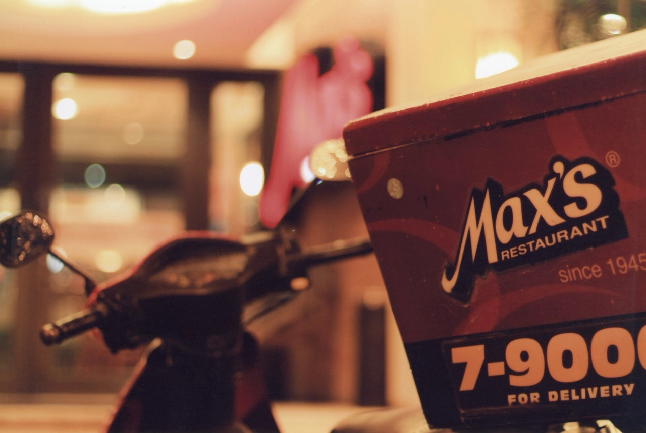Max’s Restaurant Honors 80 Years Of Fried Chicken 